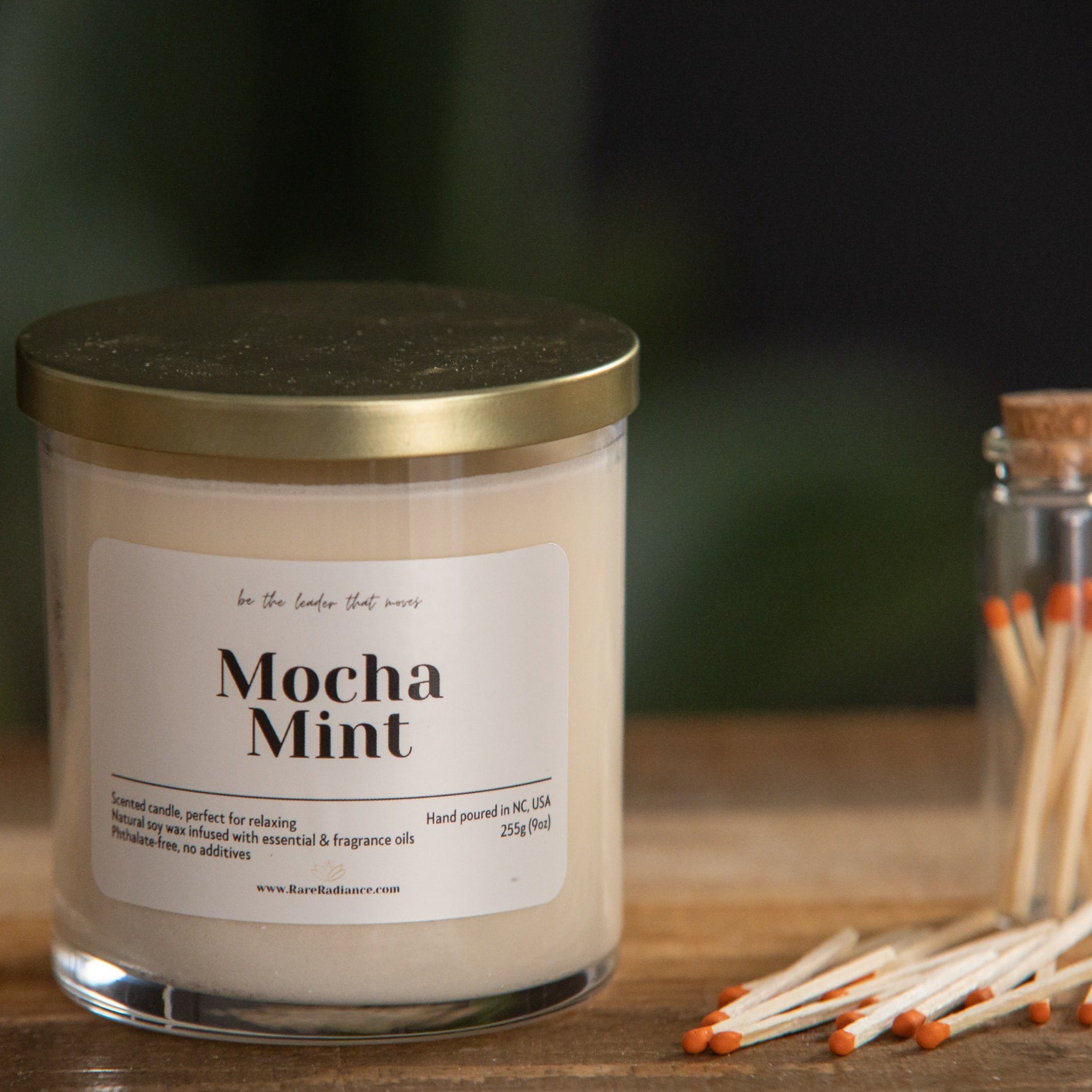 Mocha & Mint Scented Single-Wick Candle
